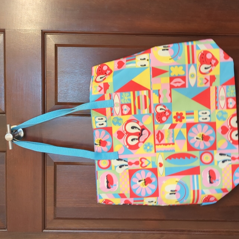 Roomy Estee Lauder tote bag
